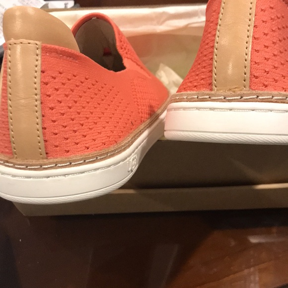 New UGG slip on shoes. - Picture 5 of 7